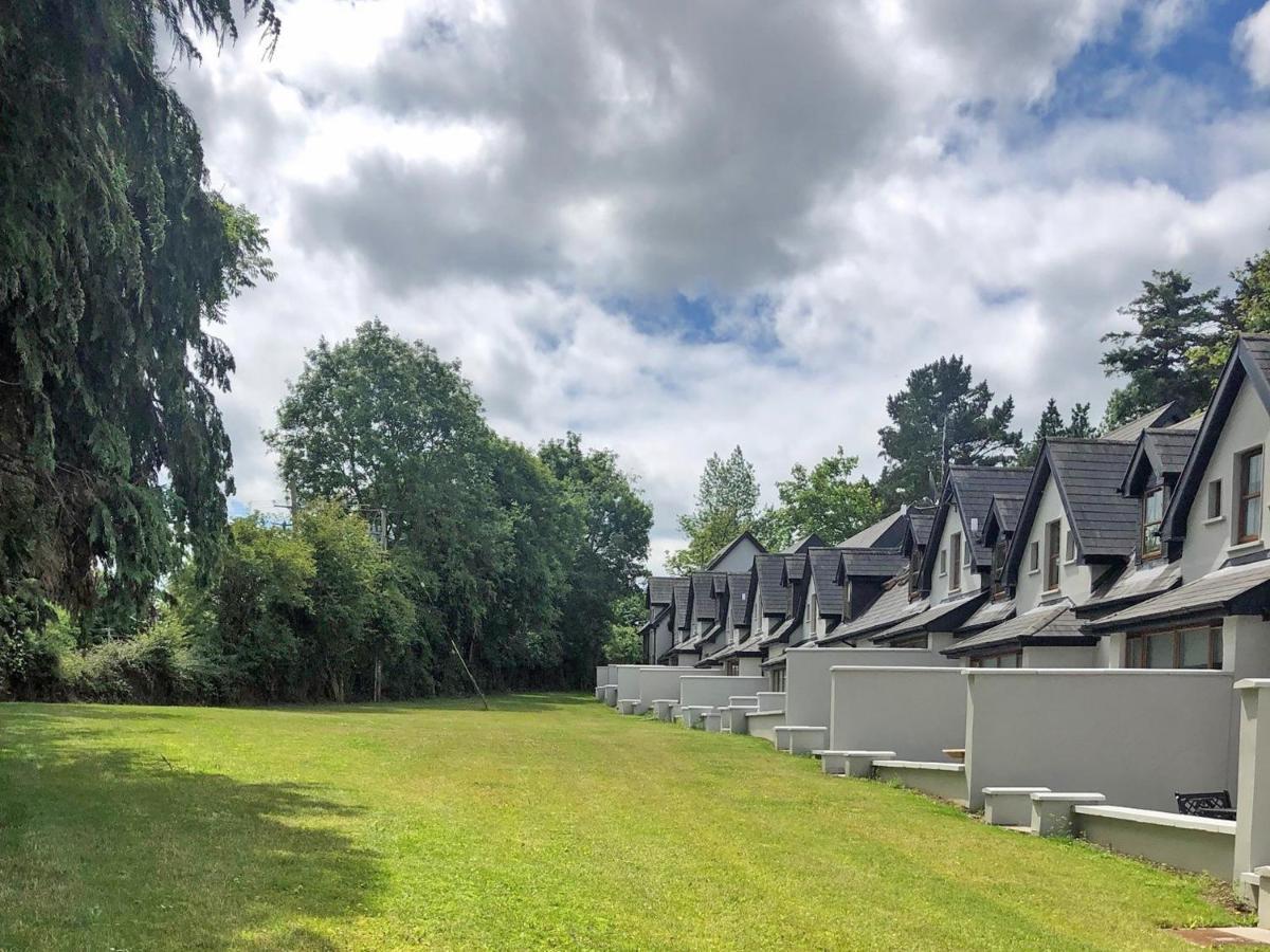Old Court Holiday Homes Terryglass - Sleeps 6 By Trident Holiday Homes エクステリア 写真