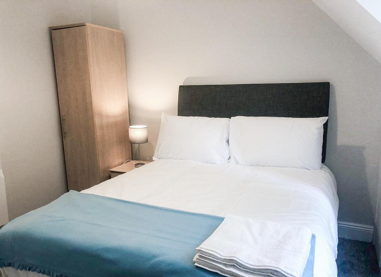 Old Court Holiday Homes Terryglass - Sleeps 6 By Trident Holiday Homes エクステリア 写真