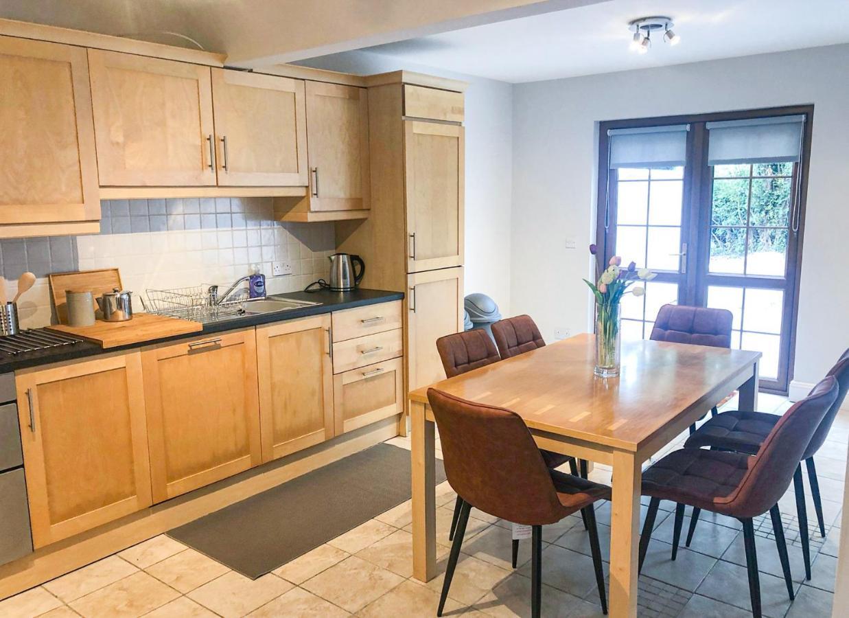 Old Court Holiday Homes Terryglass - Sleeps 6 By Trident Holiday Homes エクステリア 写真