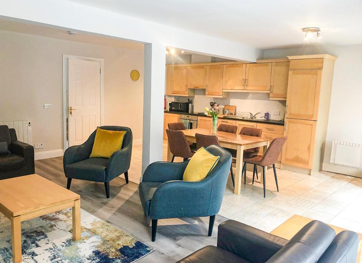 Old Court Holiday Homes Terryglass - Sleeps 6 By Trident Holiday Homes エクステリア 写真