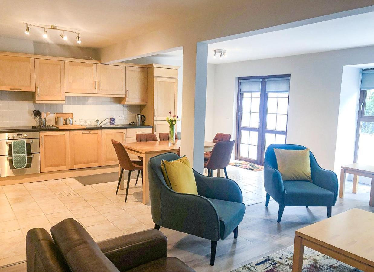 Old Court Holiday Homes Terryglass - Sleeps 6 By Trident Holiday Homes エクステリア 写真